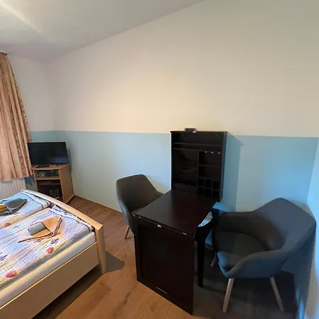 Hennig Apartment *