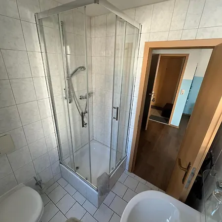 Hennig * 塞巴特黑灵斯多夫